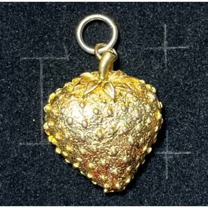 Vintage Gold Tone Strawberry Pendant Unmarked Textured Fruit Charm Jewelry